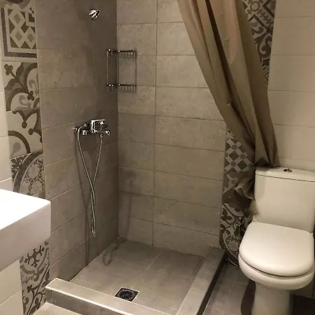 Cozy And Modern House 350m To The In Nikiti! Apartament Nikiti (Sithonia)