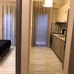 Cozy And Modern House 350m To The In Nikiti! 尼基季