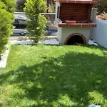 公寓 Cozy And Modern House 350m To The In Nikiti!