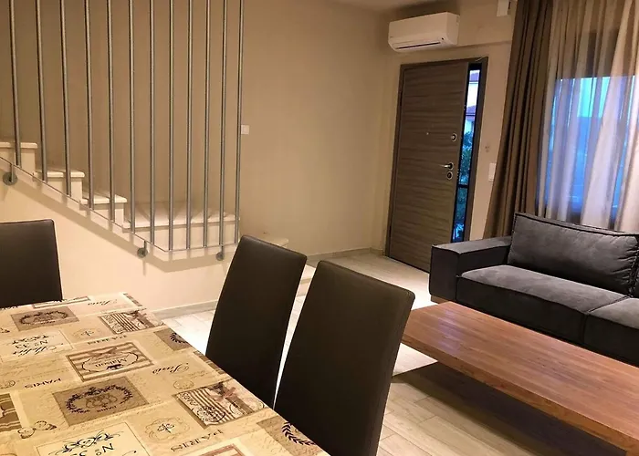 Cozy And Modern House 350m To The In Nikiti! 公寓 尼基季